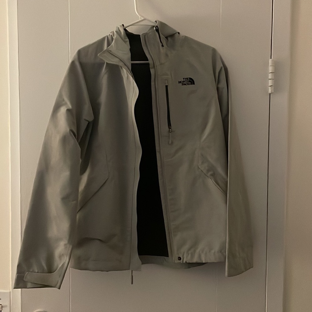 The North Face women’s rain jacket, light heather grey, size M